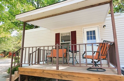 Blue Eye Cabin | Lakeview Cabin #14 - Table Rock Lake at Happy Hollow Resort