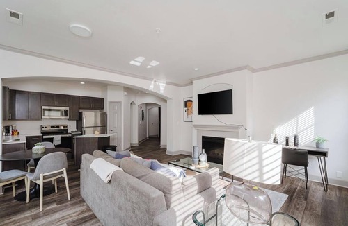 Corryville Apartment | Landing | Stunning 2BD, Clubhouse, Pool