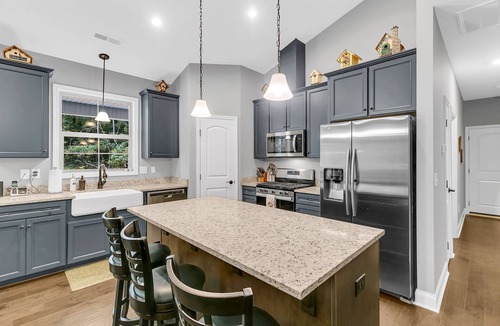 Brevard House | New Build House with Hot Tub/Kayaks near Private Lake