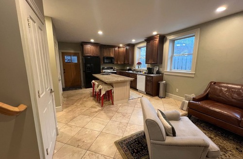 Burlington House | North Hill Section Home; walk to UVMMC & UVM, Chabad, downtown, lake.