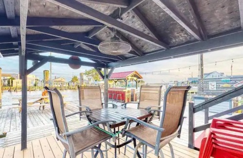South Bowers House | Oceanview Riverfront retreat w/hot tub and private dock! - 10 min from DE Turf