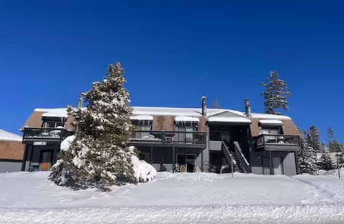 Rendezvous Condo | OG Meadowridge Condo w/fireplace, mountain views + Club w/Pool, Hot Tubs