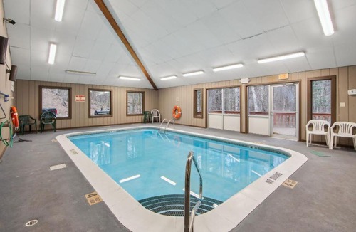 North Creek House | Open Pit by AvantStay