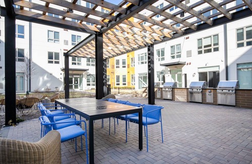 Arlington Heights Apartment | Premium Arlington Heights 1BR w/ Gym & W/D, near I-90, by Blueground