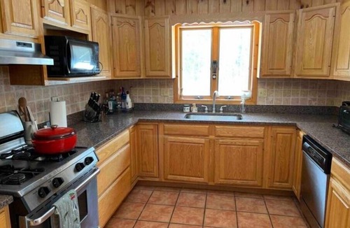 Plymouth Cabin | Private Hideaway in NH Mountains