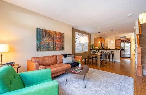 Bull Mountain Villa | Quiet, Four bedrooms, 2 King Beds