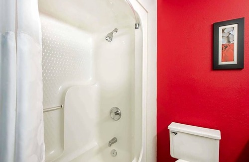 Springfield Hotel | Ramada by Wyndham Springfield North
