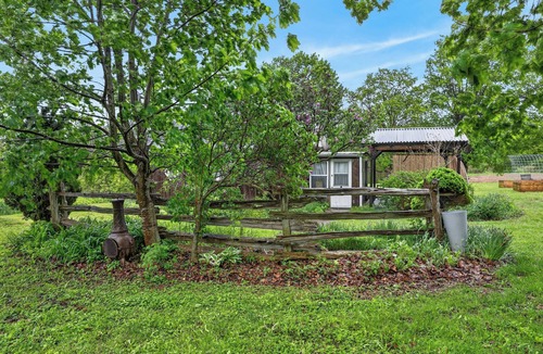 Central Huron Cabin | Rustic Cabin/Cottage for family/friends getaway!. Peace, Quiet, Country