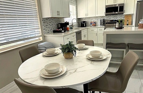 Sarasota Springs House | Siesta Key Pool Mini Putt BBQ Grill Sleep 12