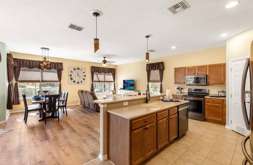 Watersong House | South facing pool and spa, gamesroom, gated community close to Disney World