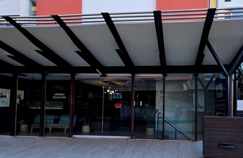 Durban Apartment | Spacious 3-bedroom apartment with WiFi, AC in marvelous Durban 6 sleeper
