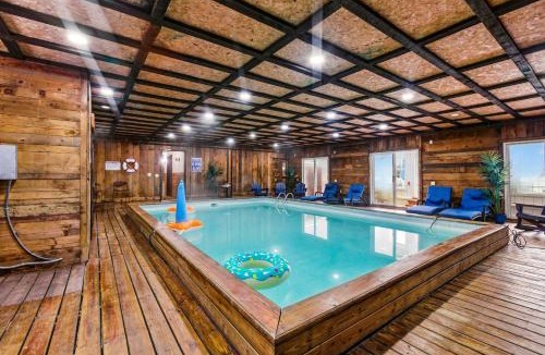 West Dover Villa | The birch House Heated Pool, Sauna, Hot Tub & More