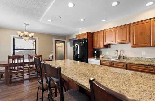 Baldy Mountain House | Townhome w/Private Sauna that's Close to Breck's Main Street & Bus Route!
