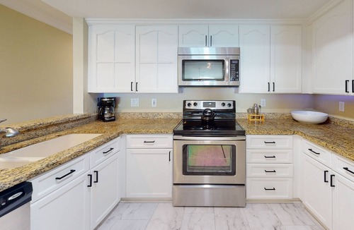 Madeira Beach House | Ultimate Beachfront Escape for Families & Groups. Beach& Swim Spa. Tickets to Top Attractions Daily.