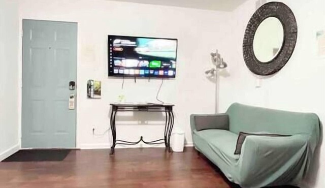 1129#4/Prime Downtown Dubuque, Cozy Brick Charm in Dubuque