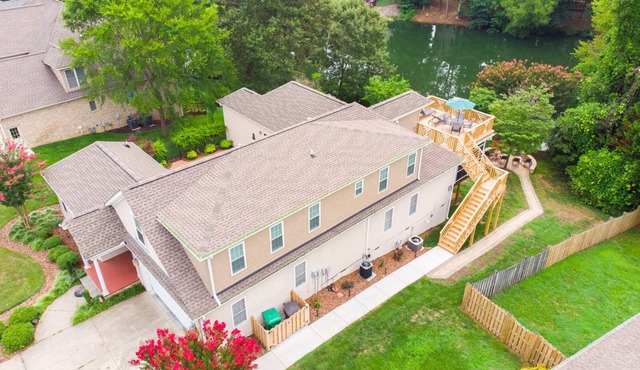 2 bed/2 bath with LR, DR, Kitchen, Laundry & Deck. Parties are not allowed. in High Point