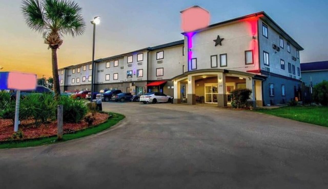 2 Full Beds with Kitchenette Non - Smoking in Sulphur LA