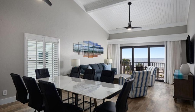 2531 Beach Villa- Captiva Three Bedroom Executive Penthouse Residence in Captiva