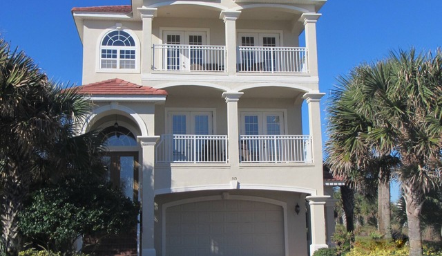 4 King beds and En Suite Bathrooms - Ocean & Lake view, Elevator, 2 heated pools in Palm Coast