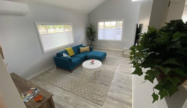 4th Street - Close to Downtown, Newly Renovated, Walk to Shopping, Dining, Drinks in Bend
