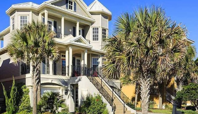 5 Bedroom Luxury Gated Ocean View Home with Amenities in Palm Coast