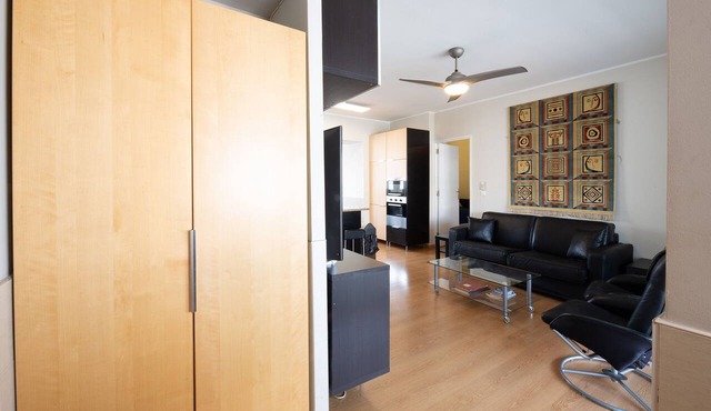 Acropolis Blue 4 Bd 4 Ba, all ensuite baths in Athens