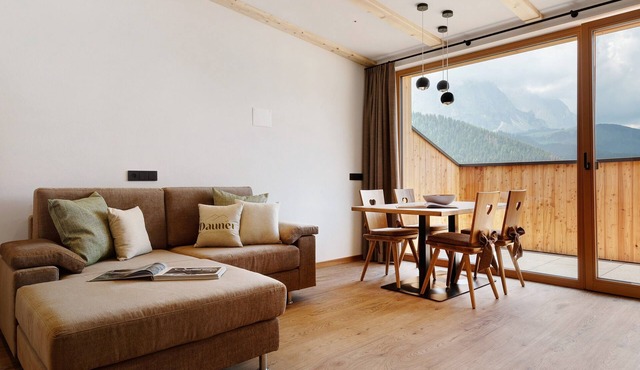 Apartment 'Lat' with Mountain View, Shared Garden and Wi-Fi in Wolkenstein