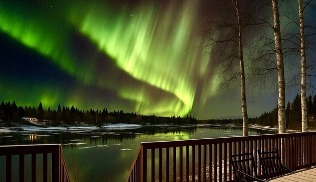 Arctic Glow River Modern 4BR Aurora with Sauna in Fairbanks