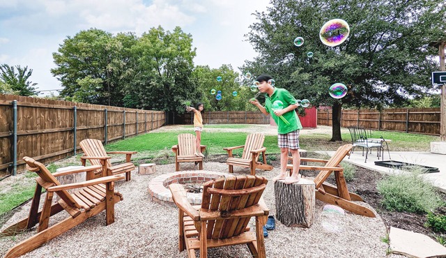 Arlington Home Near AT&T Stadium, Globe Life Field, Six Flags - FREE PARKING! in Arlington