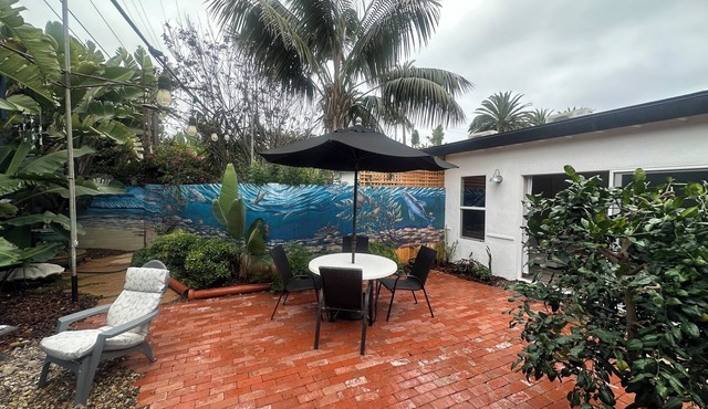 Beach & town 2 blocks away. Private. Families & dogs. Safe parking. in Carlsbad