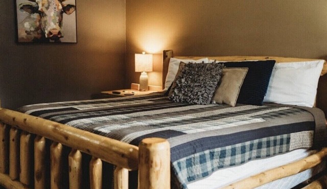 Big Horse Inn and Suites in Lewistown