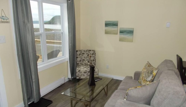 Boutique Oceanfront Suite Within Minutes of Tablelands and Woody Point in Shoal Brook