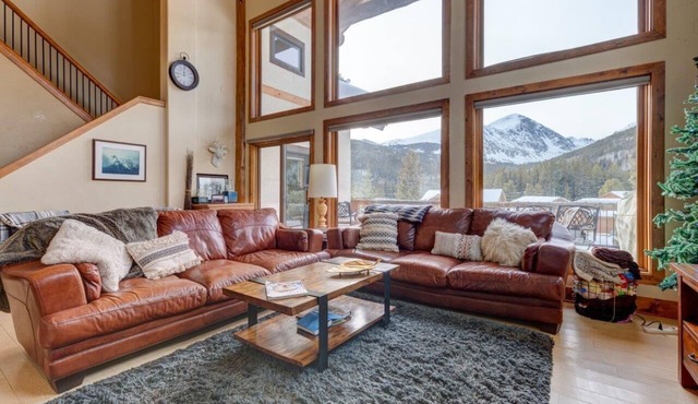 Breck Mtn Home: Hot Tub & Views in Breckenridge