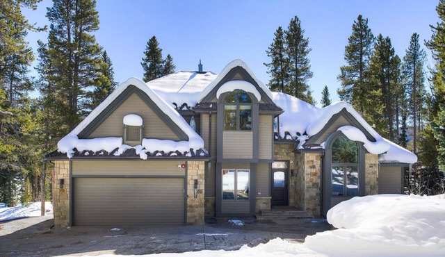 Breckenridge 120 - Five Bedroom Villa, Sleeps 12 in Breckenridge