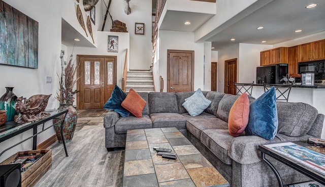 Breckenridge 161 - Three Bedroom Villa, Sleeps 10 in Breckenridge