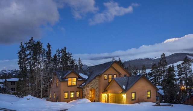 Breckenridge 20 - Four Bedroom Villa, Sleeps 10 in Breckenridge