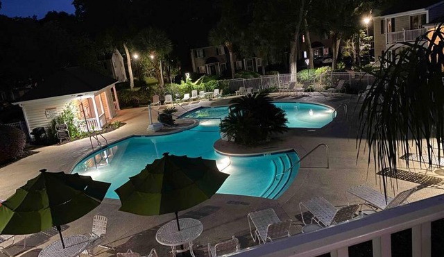 C2 Ocean Walk, Pool view, village area, cozy! in Mallory Park