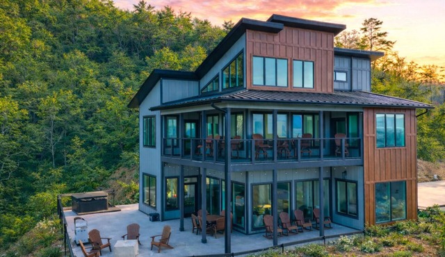 Cabin + Spa, Firepit, Pool Table & Media Room Near Dollywood | Bird's-Eye View in Sevierville