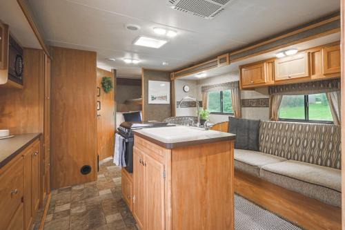 Camper- Relaxing Space After a Day of Hiking in Harrison