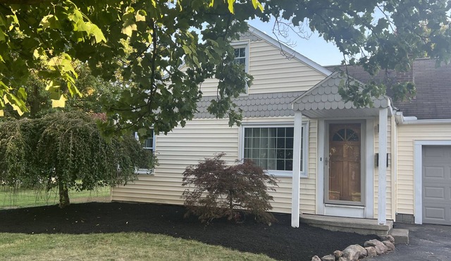 Cape Cod on Broad, Stay in the Heart of Ashland in Ashland