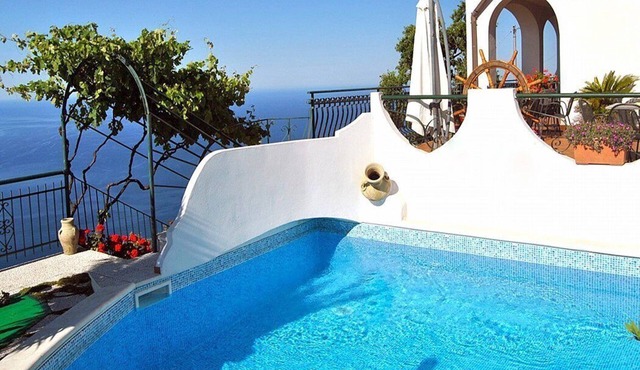 Casa Lolita A: A cozy apartment located on a hillside, facing the sea, with Free WI-FI. in Furore