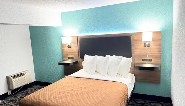 Cedar Hill Lodge in Saint Ignace