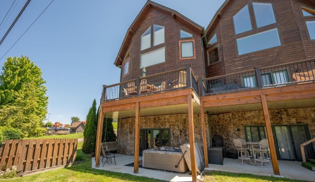 Cedar Shores Villa #19 in McHenry