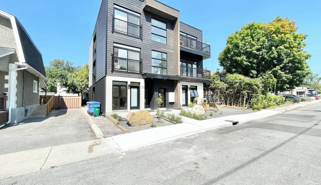 Charming 1 Bedroom Apartment in the heart of Westboro/Hintonburg in Ottawa