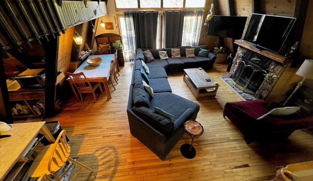 Charming 4-bedroom chalet with WiFi, AC in lovely Big Bear in Big Bear