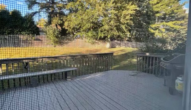 Charming 4-bedroom house in Lake Zurich w/indoor fireplace and private backyard in Lake Zurich