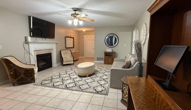 Charming 5-Bedroom House in Quaint Hernando in Hernando