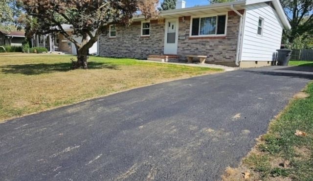 Charming and spacious 3-bedroom house located close to Purdue University. in Lafayette