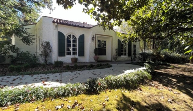 Charming High Point Historical Home only minutes from HPU and Furniture Market in High Point