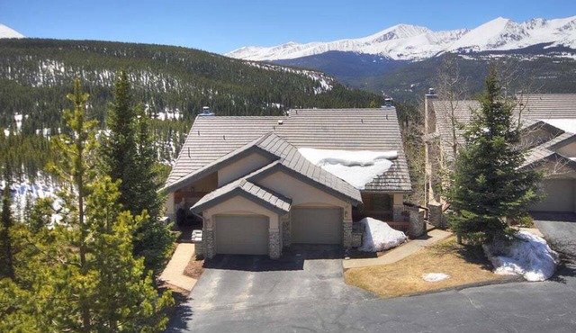 Charter Ridge 60: Baldy Mtn Townhome, Hot Tub & Fireplace, Great Views. in Breckenridge
